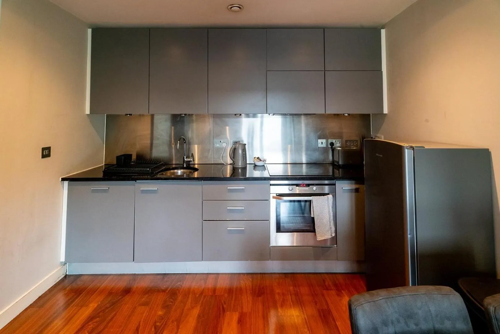 Smart Tv | Parking Nearby | 1Br Apartment Cardiff